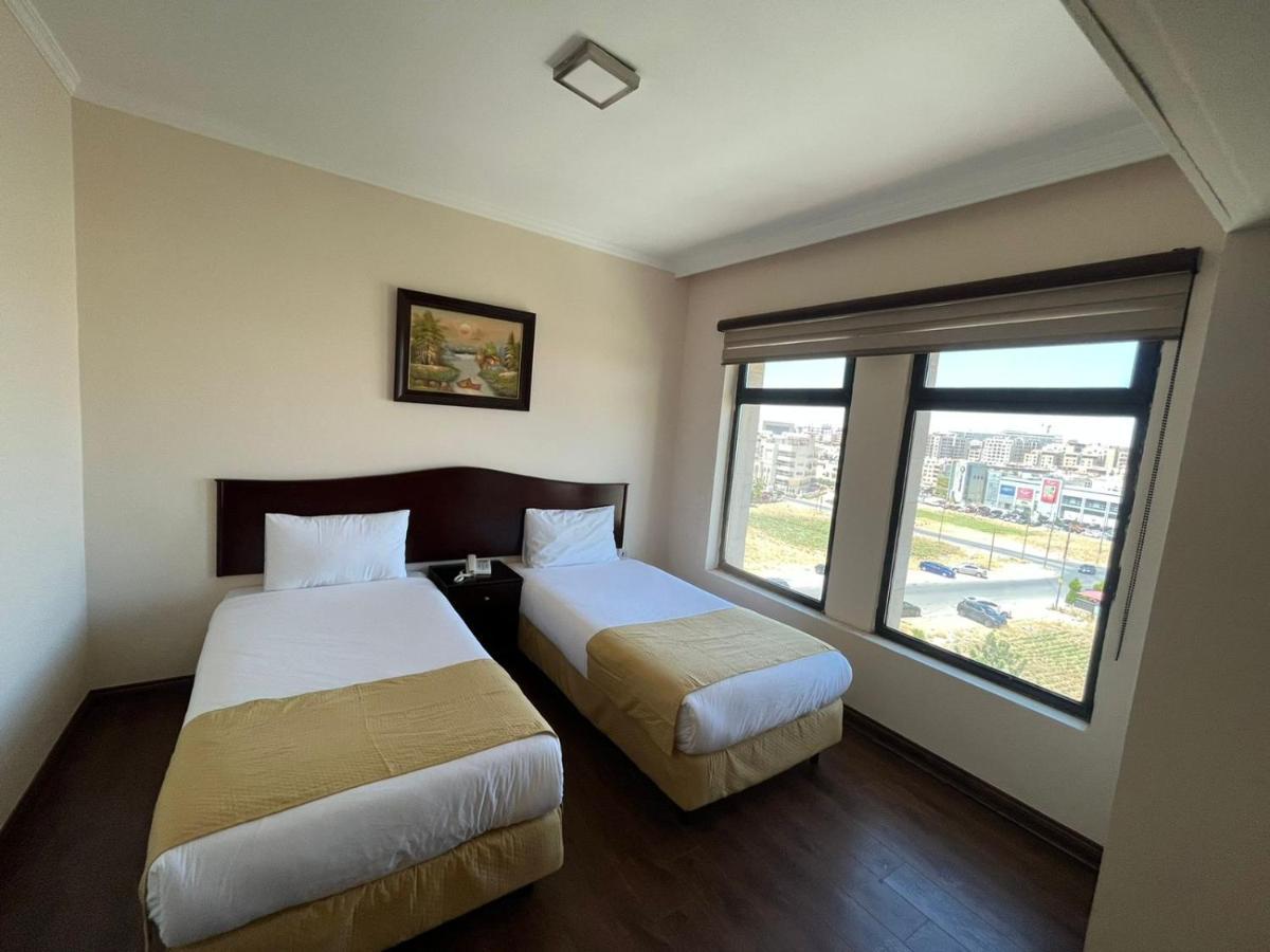 Rozana Hotel Амман Екстер'єр фото