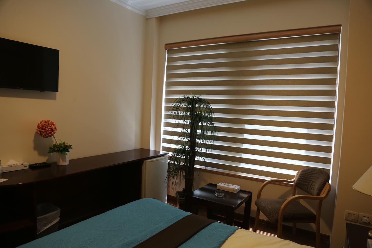 Rozana Hotel Амман Екстер'єр фото